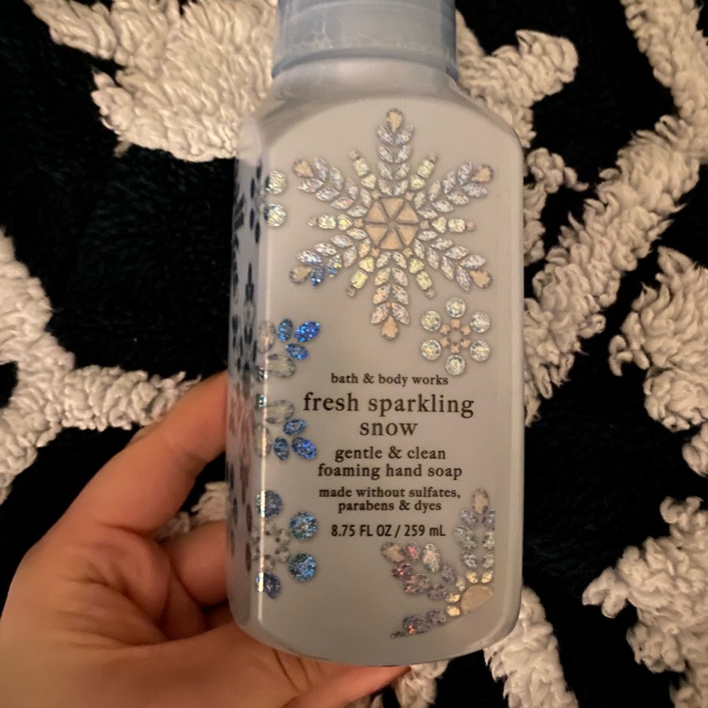 Foaming hand soap